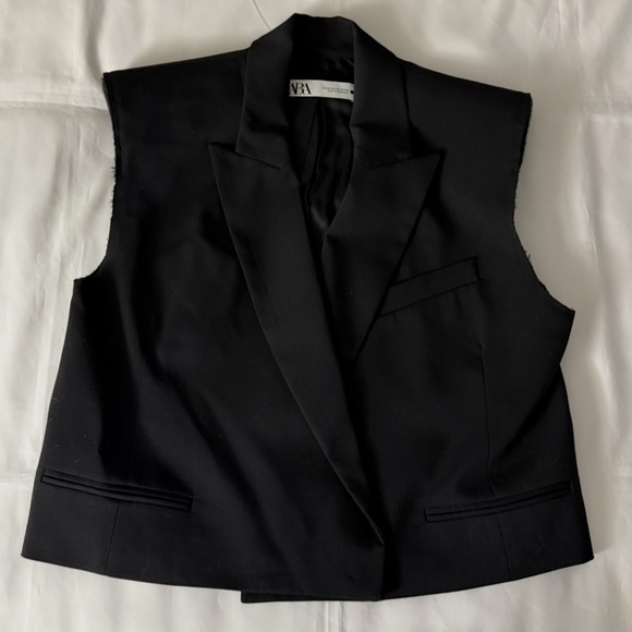 Zara Black Cut-Off Sleeves Blazer - Picture 1 of 13